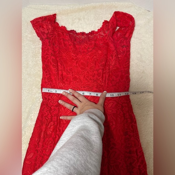 Maria Bonita USA Red Lace Evening Gown - Picture 4 of 5